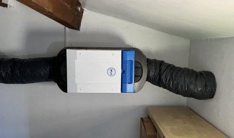 Installation d'une VMI® Purevent contre la condensation dans cette maison de Grabels dans l'Hérault